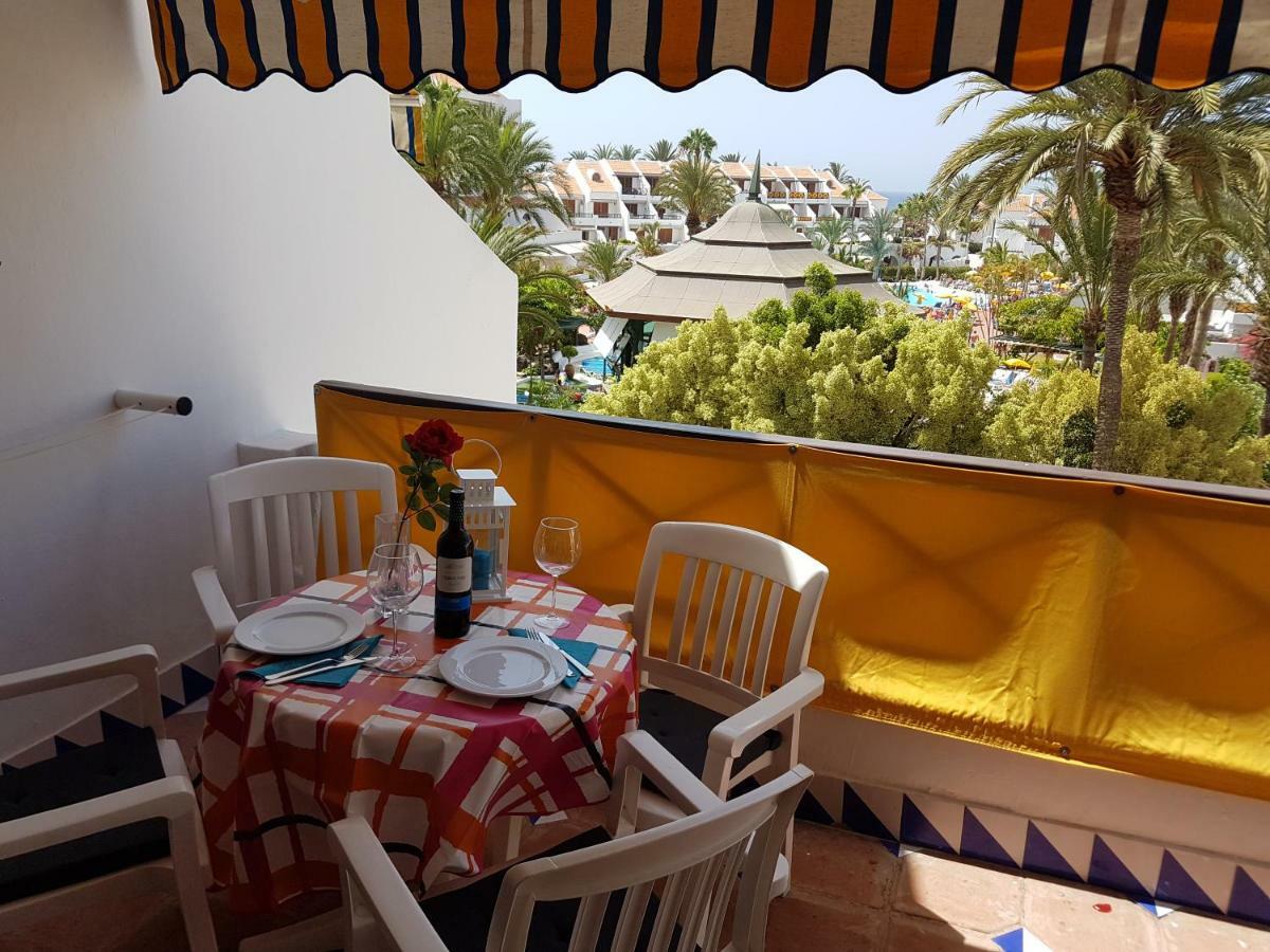 Two Bedroom Beachfront Apartment No 3 With Sea-View, Heated Pool, Close To The Sea Arona (Tenerife) Exterior photo